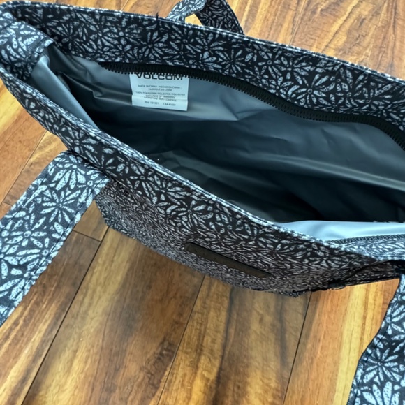 Volcom Women’s Poly Tote Bag Upper Class Lunch Tote - Picture 6 of 6
